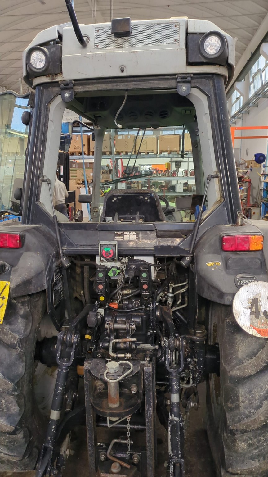Deutz-Fahr Agroplus 420 F - Trattore Agricolo Frutteto 8 Deutz-Fahr Agroplus 420 F - Trattore Agricolo Frutteto - immagine 8